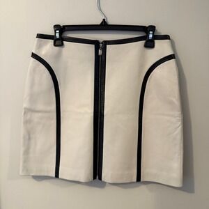 Margaret Godfrey VTG Cream Black Leather Zip Front Mini Skirt Size 8